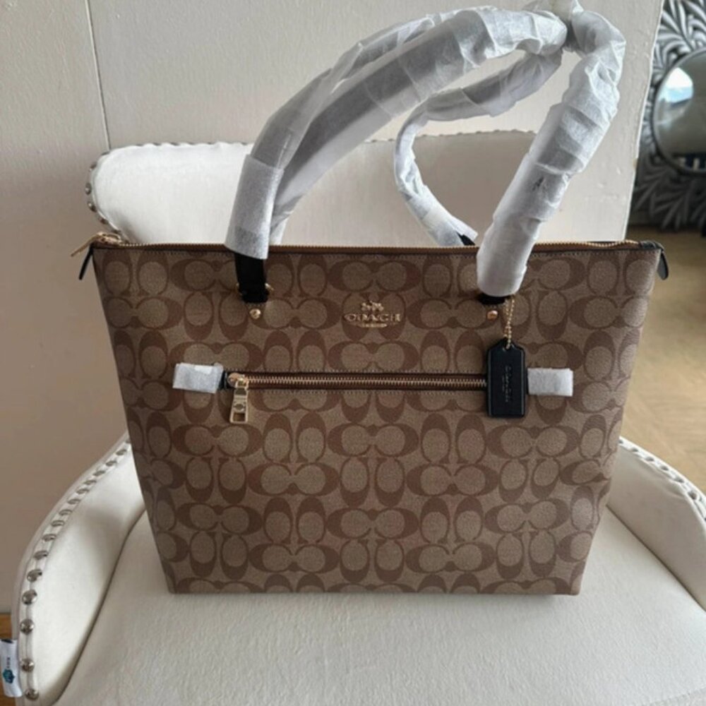 Brand new large Coach tote and shoulder bag